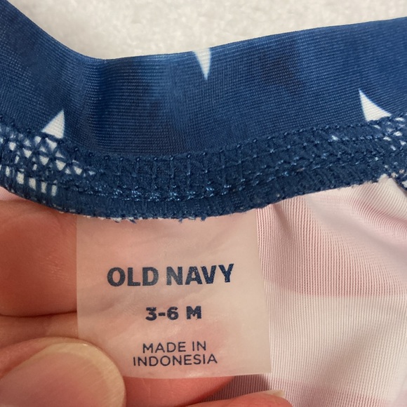 Old Navy Patriotic Flag Toddler Rashguard Swim Suit Romper Unisex 3/6 mo - Picture 5 of 7